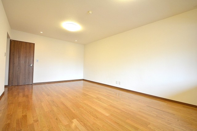 17帖のマスターベッドルーム