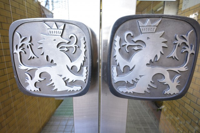 ライオンズマンション北品川第二　エントランス扉