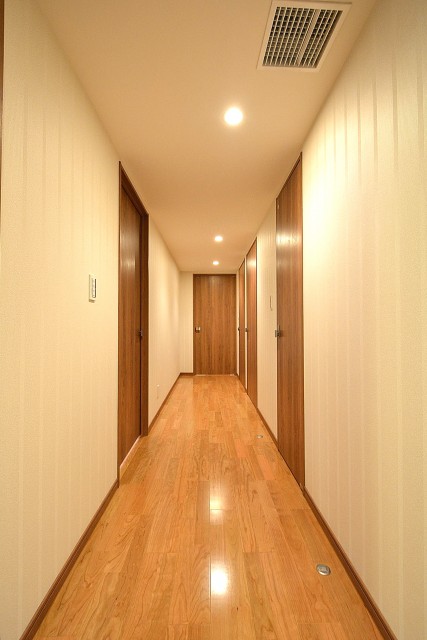 ＬＤＫ側の廊下