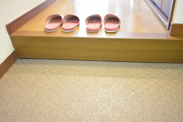 グランドパレス田町　玄関