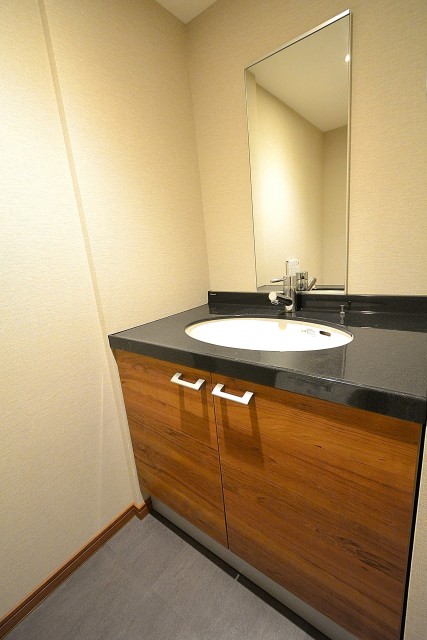 トイレ内の洗面台