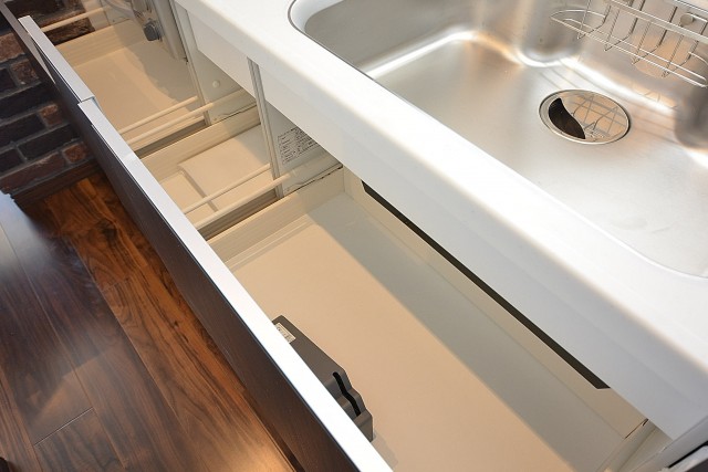 成城エコーハイツ　キッチン収納