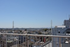 成城エコーハイツ　キッチン窓からの眺望