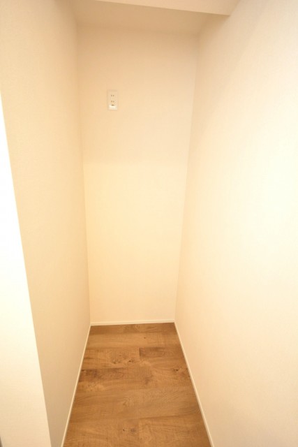 メナー代田　冷蔵庫置場703