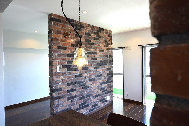 成城エコーハイツ　ＬＤＫとベットルームの間の壁