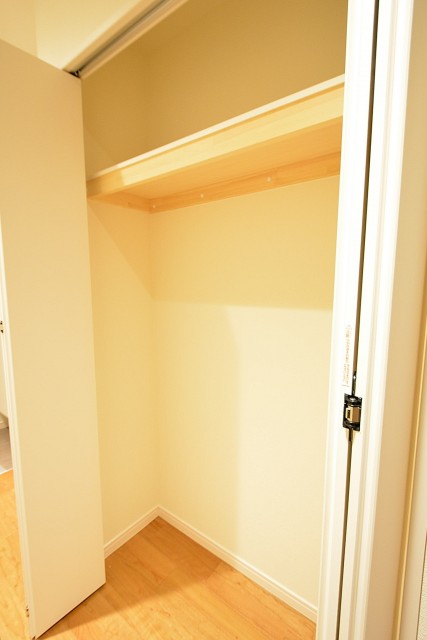 大森西サンハイツ　廊下収納