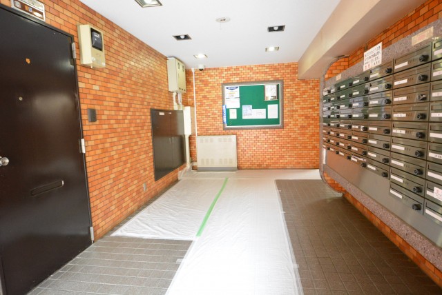 ハイネス文京本駒込　エントランス