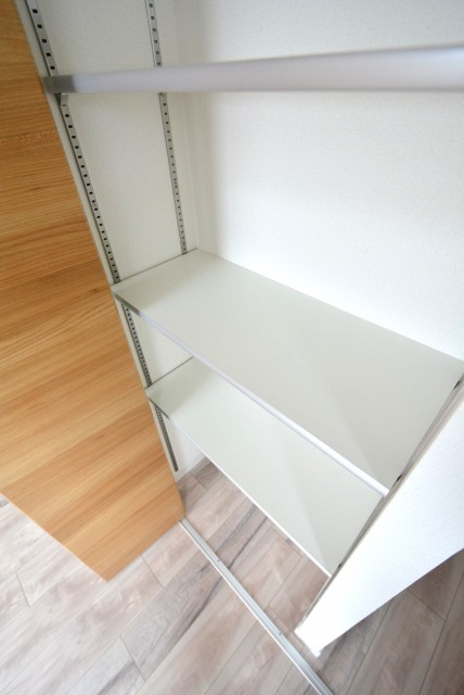 ハイネス文京本駒込　洋室収納
