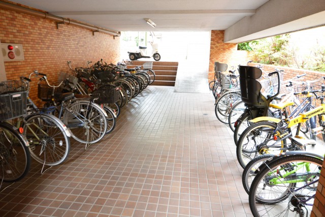 ハイネス文京本駒込　駐輪場