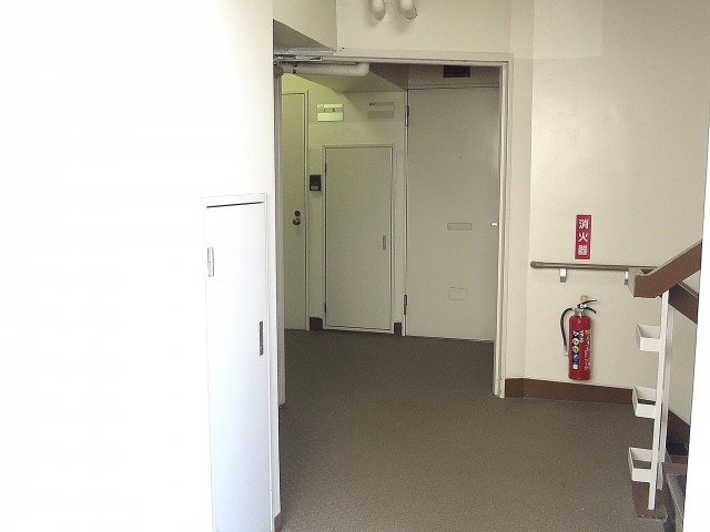 上馬ハイホーム　共用廊下