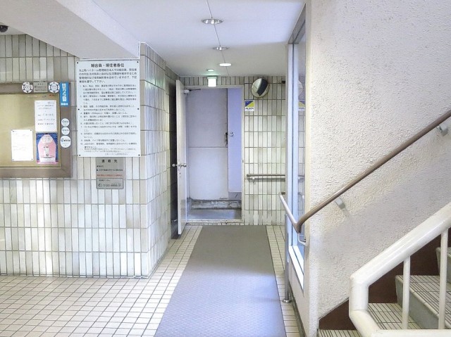 上馬ハイホーム　共用通路