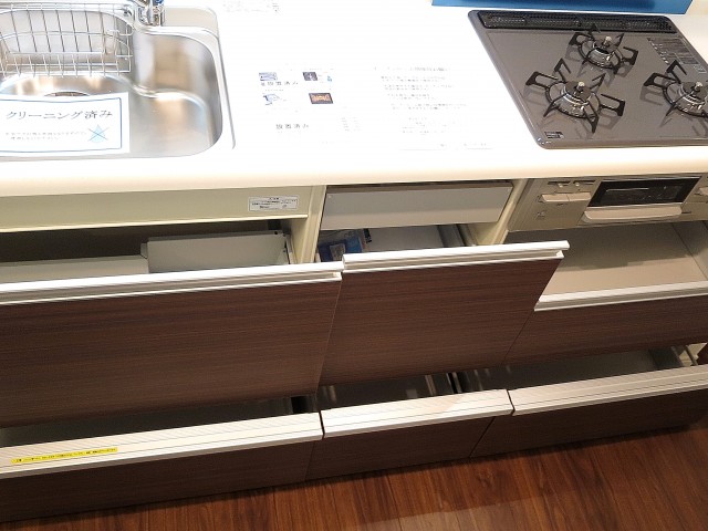 ニューライフ西早稲田　キッチン