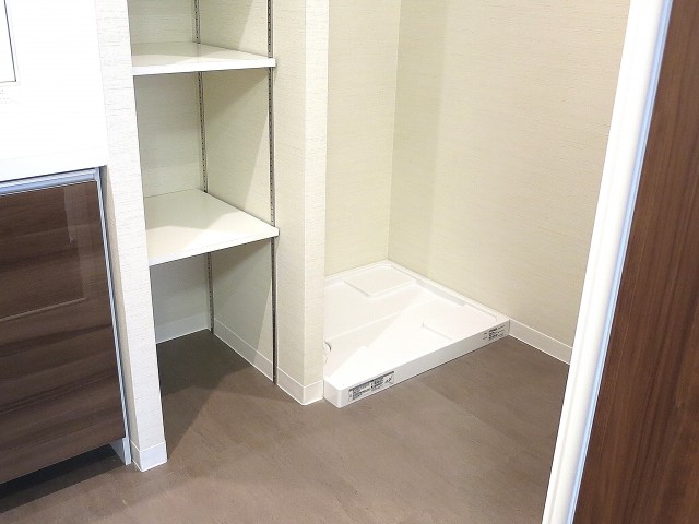 ニューライフ西早稲田　洗面室