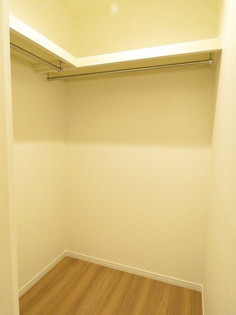 大森駅前住宅　ウォークインクローゼット