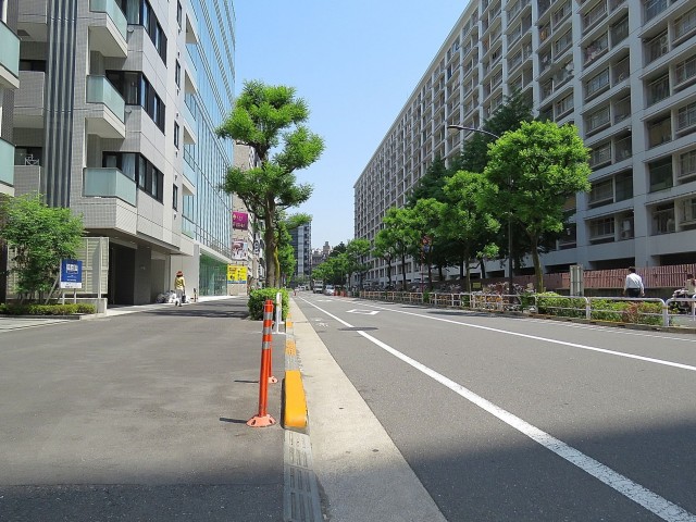 大森駅前住宅　1号棟前面道路