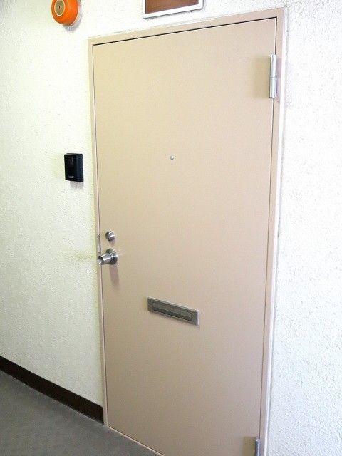 ＤＩＫマンション新橋　玄関扉