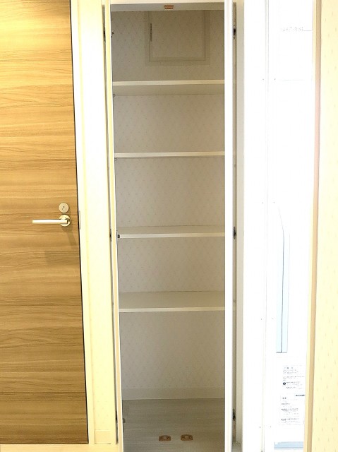 メゾンボア　リネン棚