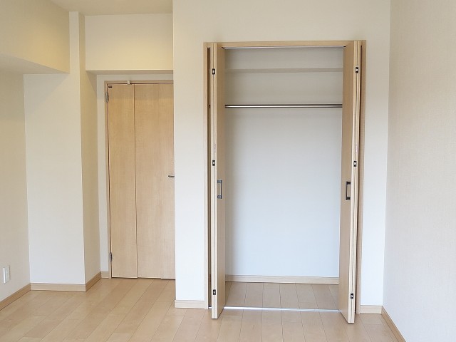 マンション南目黒苑　洋室1　8.4帖