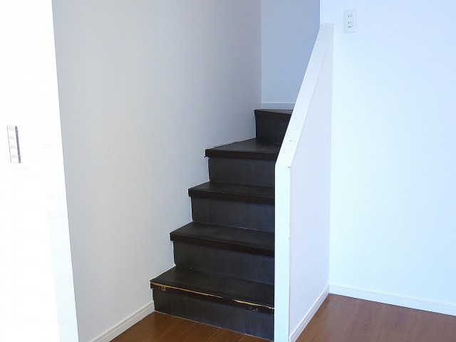 ハヤマビル　階段