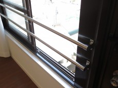 ハヤマビル 洋室6.5帖 落下防止 ハヤマビル 洋室6.5帖 落下防止