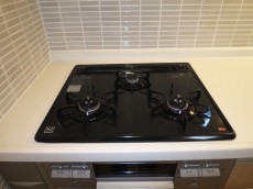 カウンター付のシステムキッチン