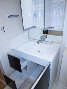 機能的な洗面化粧台