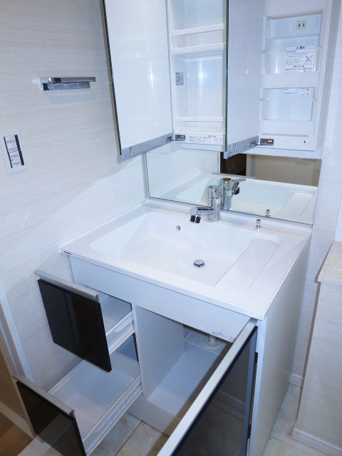 機能的な洗面化粧台