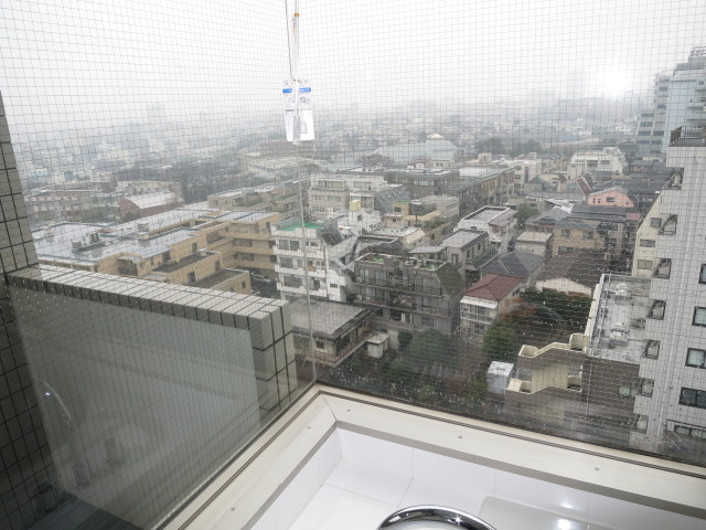 ガラス貼りのバスルーム　絶景です！