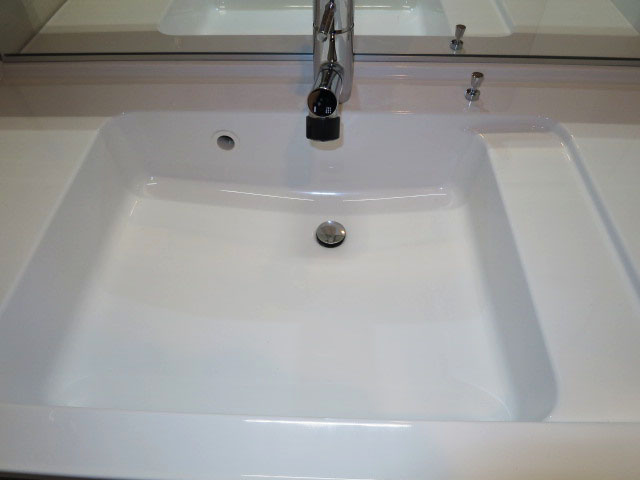 広々とした洗面化粧台