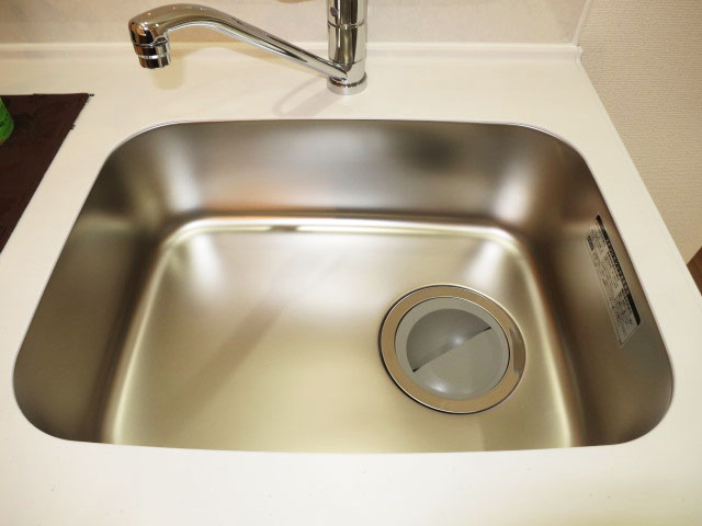 カウンター付のシステムキッチン