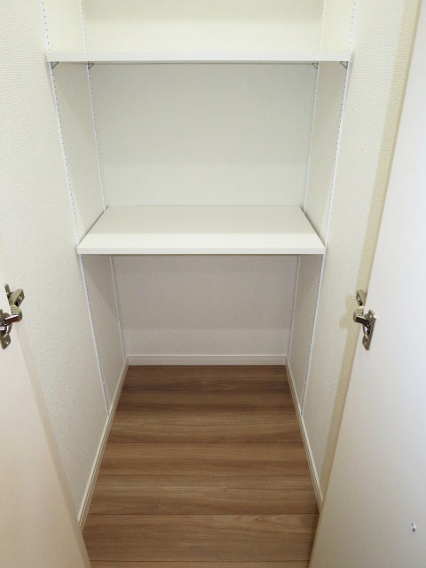 カウンター付のシステムキッチン