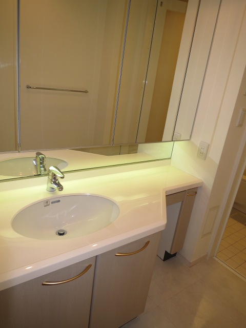 ゆったりした洗面化粧台