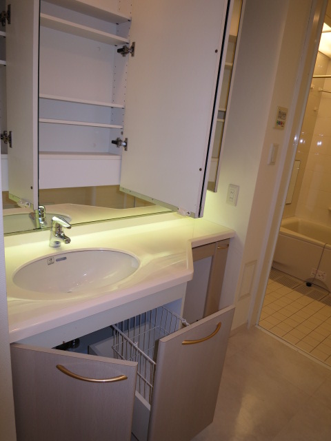 ゆったりした洗面化粧台