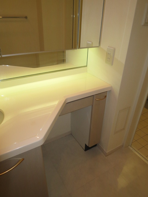 ゆったりした洗面化粧台