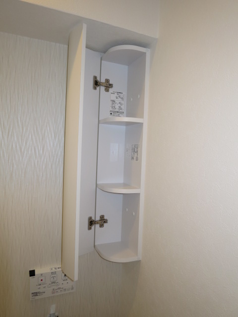 シャトレー渋谷　トイレ収納