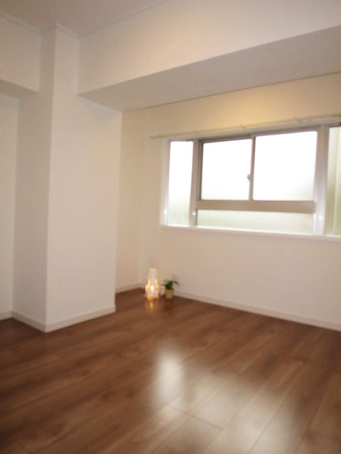 シャトレー渋谷　約5.5帖の洋室