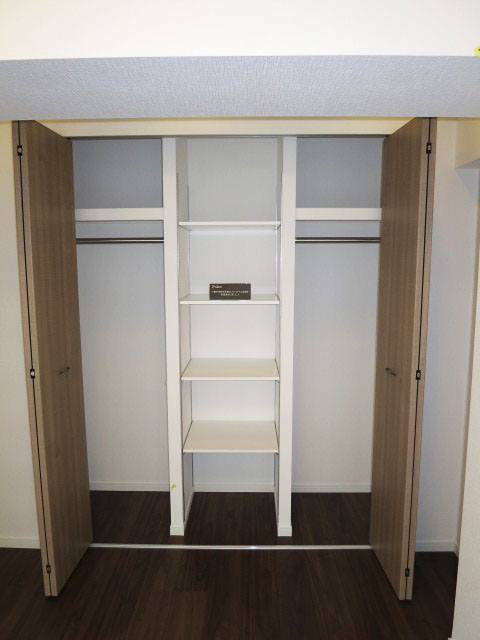 第23宮庭マンション　約4.5帖の洋室　収納