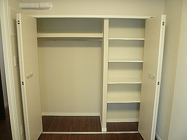 洋室5.1帖　クローゼット