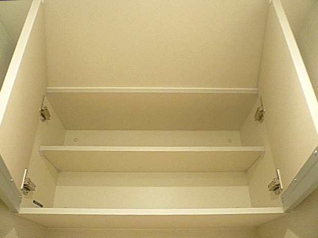 洗濯機置き場　吊戸棚