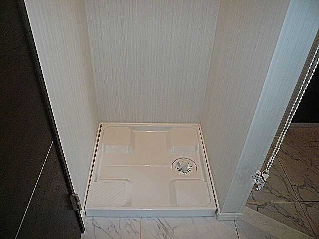 ビラ自由ヶ丘　洗濯機置き場