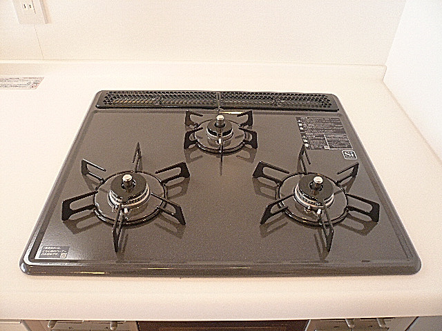 キッチン　3口コンロ
