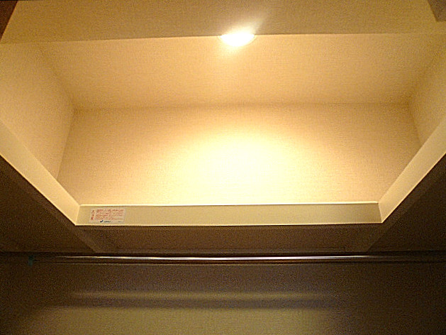 洋室5.8帖　クローゼット