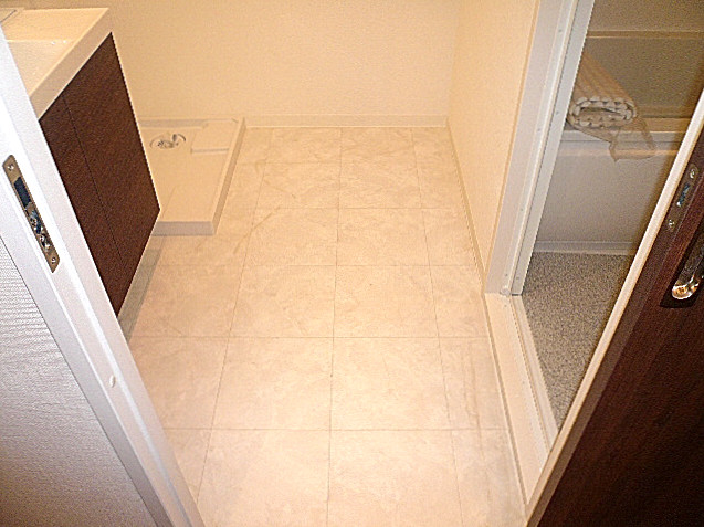 多摩川芙蓉ハイツ　広々としたサニタリールーム