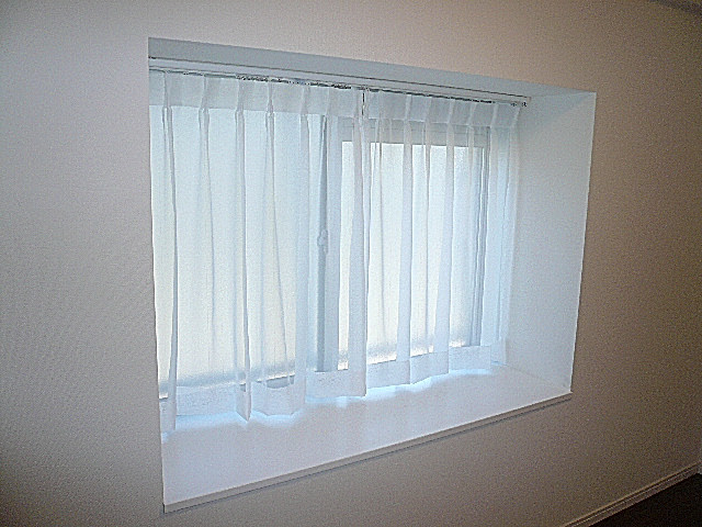 多摩川芙蓉ハイツ　洋室6.0帖の出窓