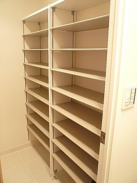 ライオンズマンション広尾第2　シューズインクローゼット