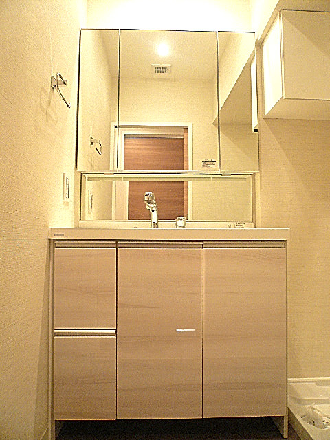 ライオンズマンション広尾第2　洗面化粧台