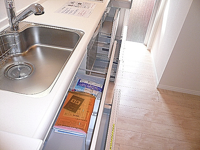 ライオンズマンション広尾第2　キッチン収納