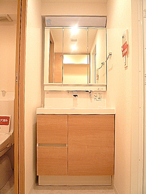 ライオンズマンション白金第2　洗面化粧台