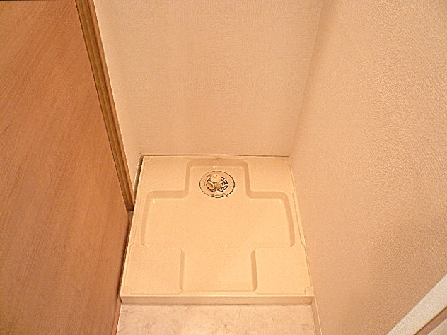 ライオンズマンション白金第2　洗濯機置き場