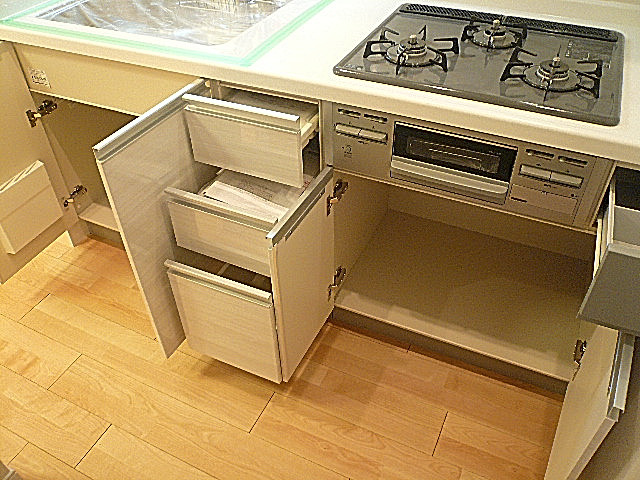 ライオンズマンション白金第2　収納